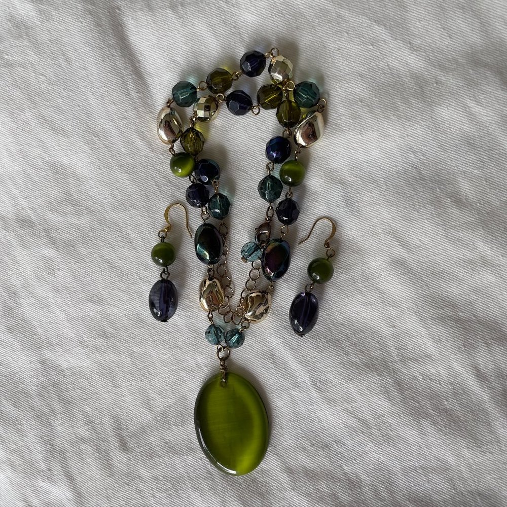Multicolored Green and Blue Gold-toned Beaded Pendant Necklace and Drop Earrings